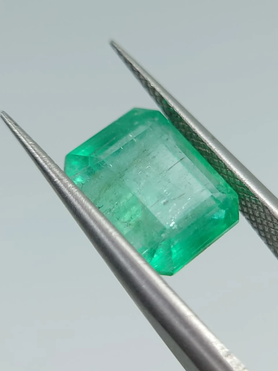 3.57ct Natural Untreated Emerald from Afghanistan — view 4